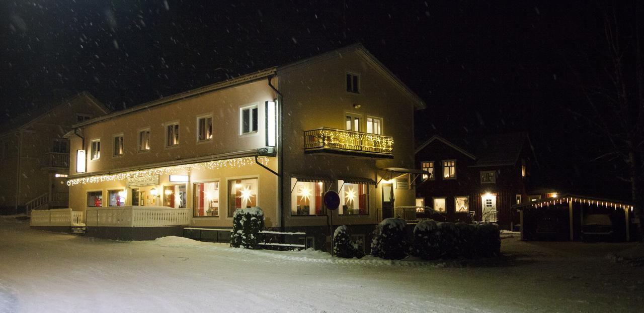 Dala-Jaerna Hotell Och Vandrarhem エクステリア 写真